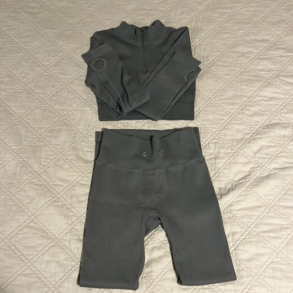 Nikki Font 2 piece long sleeve top and pant -Size Small